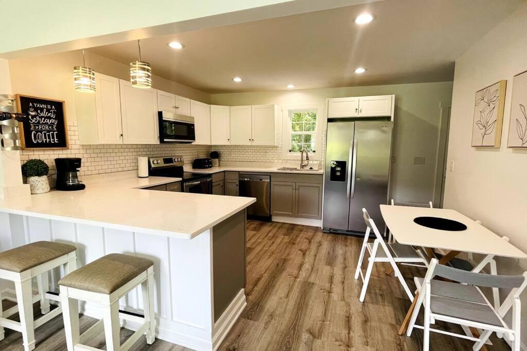 Modern Home Near Uptown Clt, Airport And More 샬럿 외부 사진
