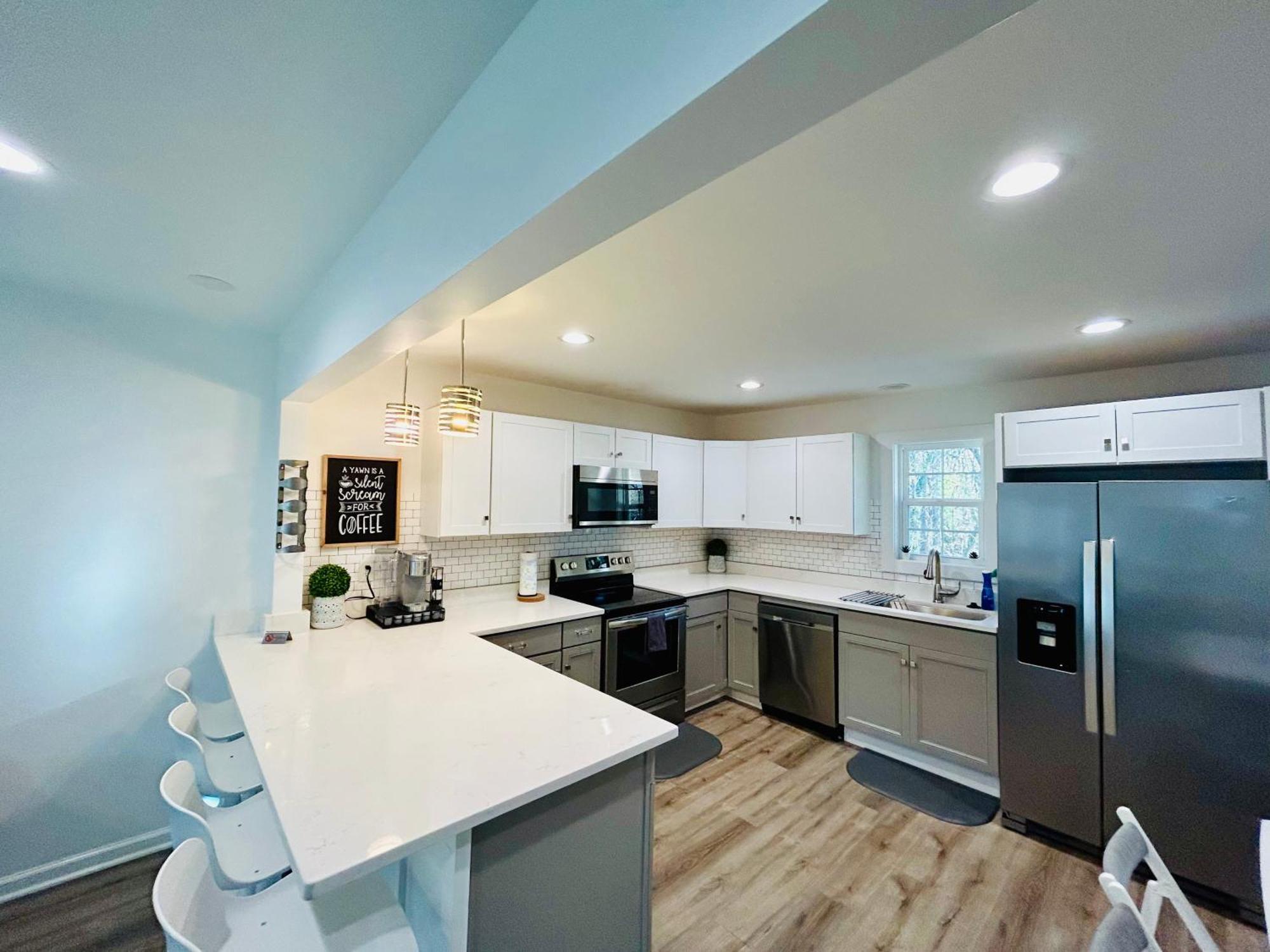 Modern Home Near Uptown Clt, Airport And More 샬럿 외부 사진