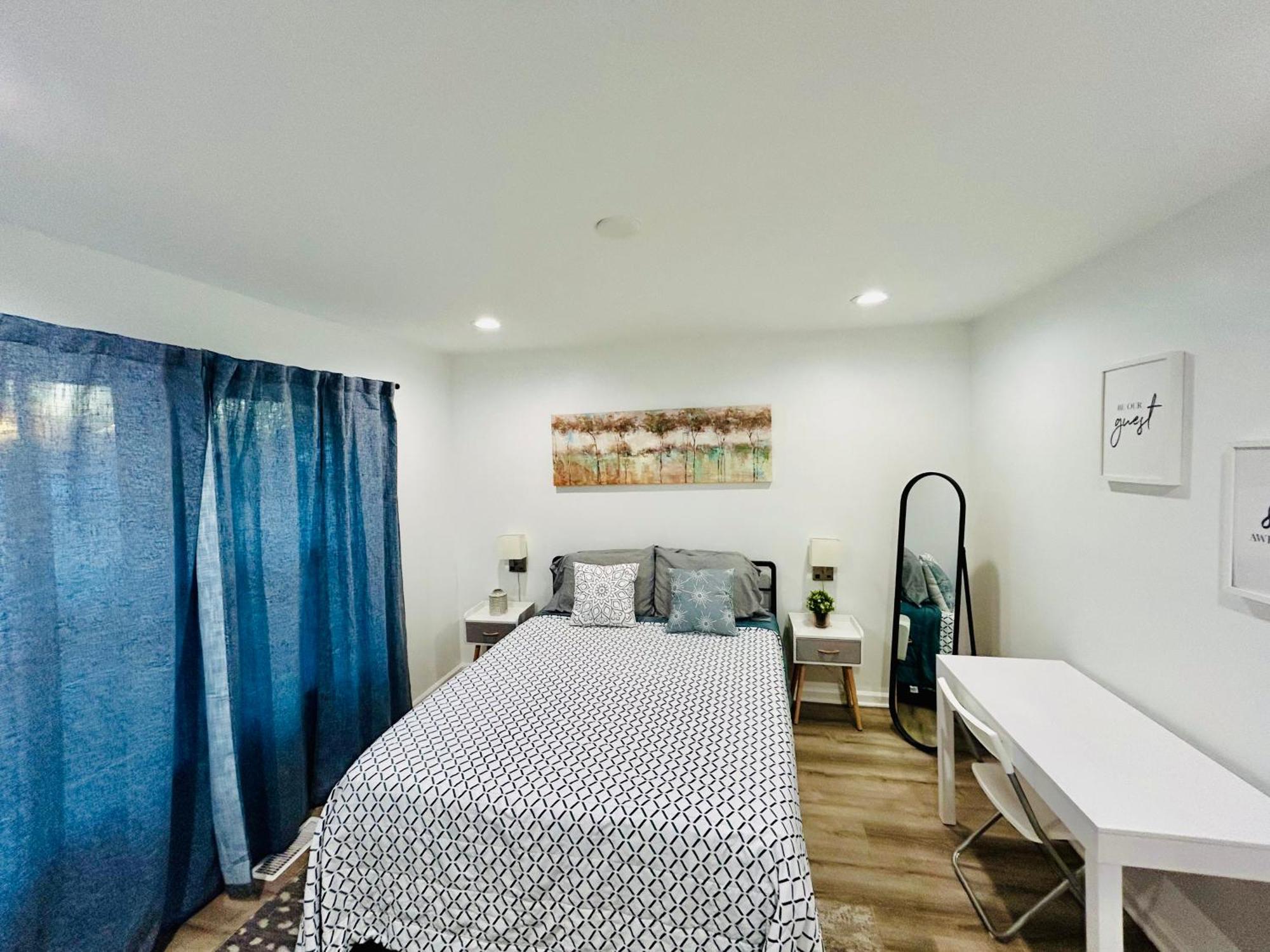 Modern Home Near Uptown Clt, Airport And More 샬럿 외부 사진