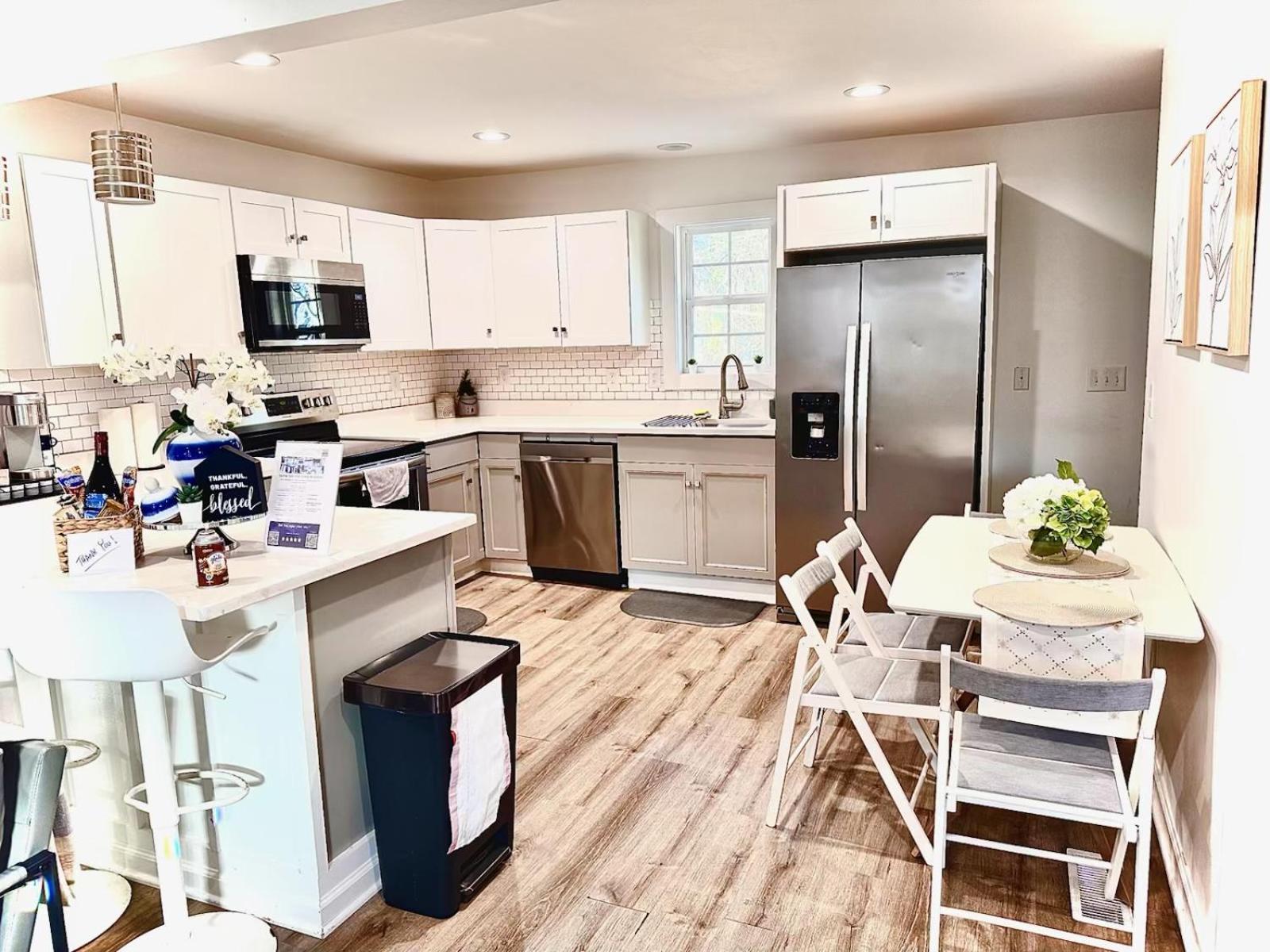 Modern Home Near Uptown Clt, Airport And More 샬럿 외부 사진