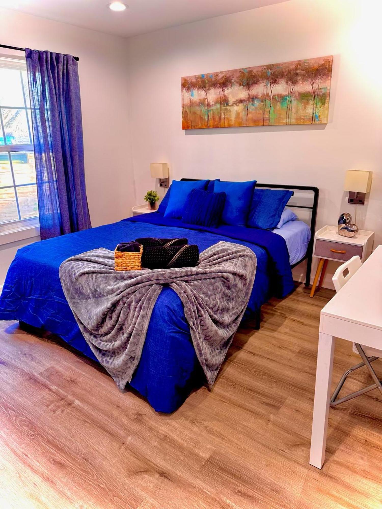 Modern Home Near Uptown Clt, Airport And More 샬럿 외부 사진