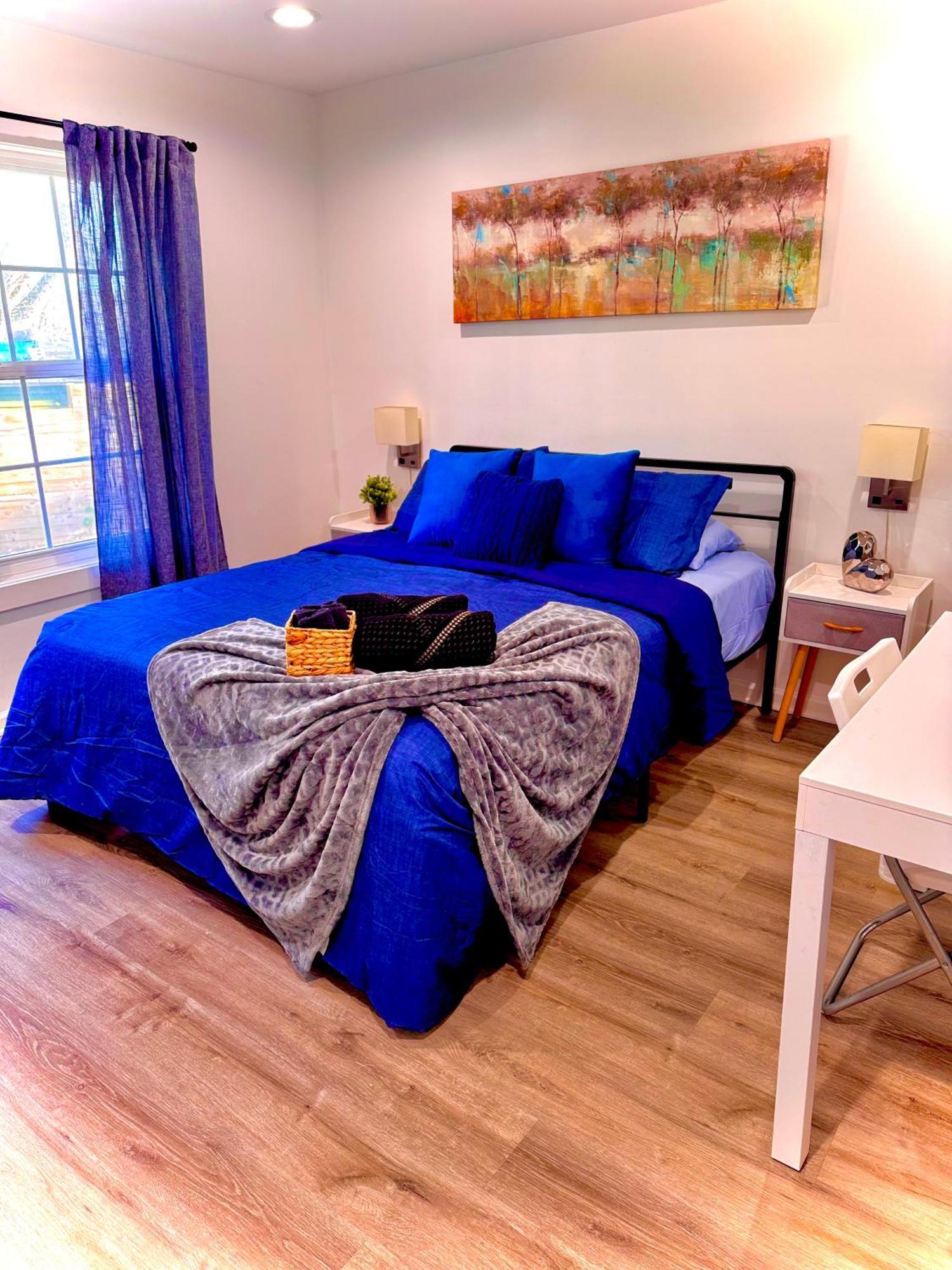 Modern Home Near Uptown Clt, Airport And More 샬럿 외부 사진